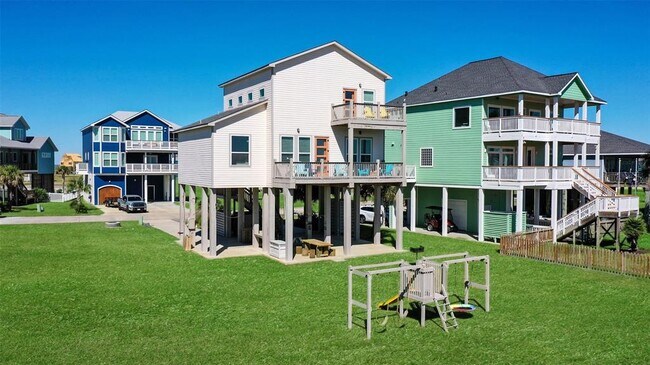 Building Photo - 25047 Sausalito Dr