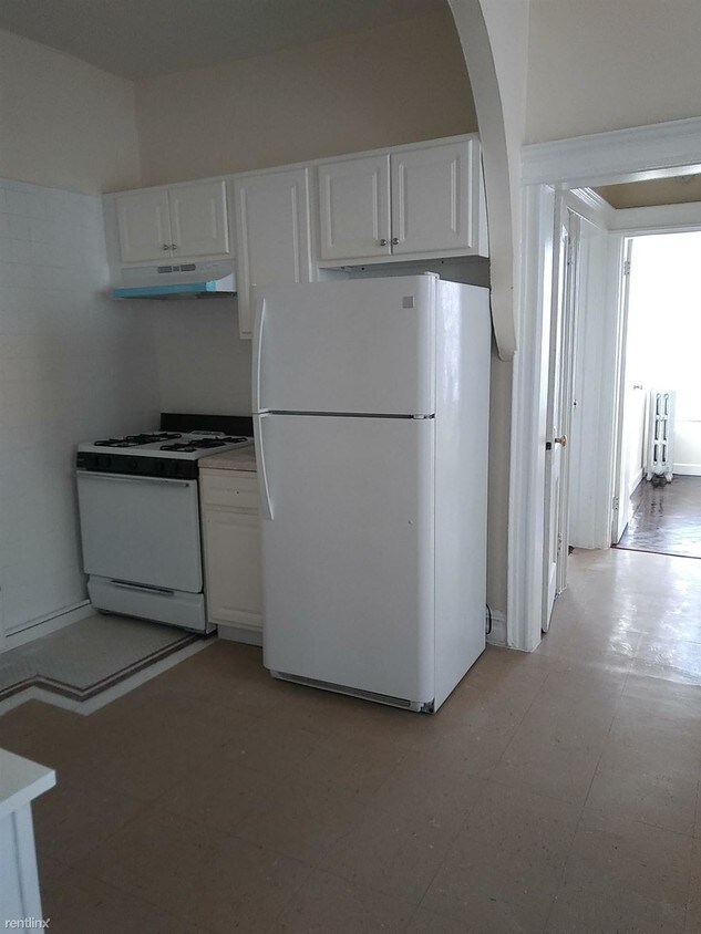 Primary Photo - 124 Lott Ave