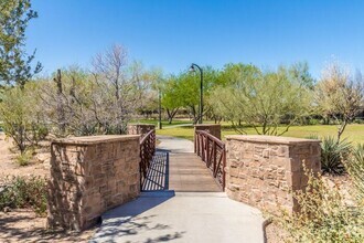 Building Photo - 2121 W Sonoran Desert Dr