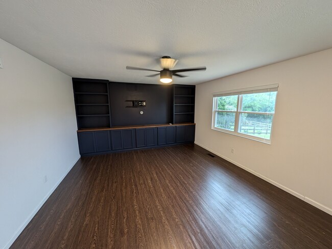 Living Room - 6432 Jayfield Dr