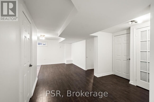 Building Photo - 301 Banksia Ct