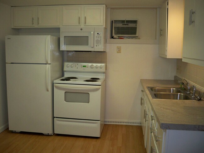 Foto del edificio - 331 W Cedar St