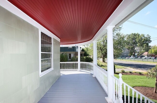 Photo - 62 Whitney St House