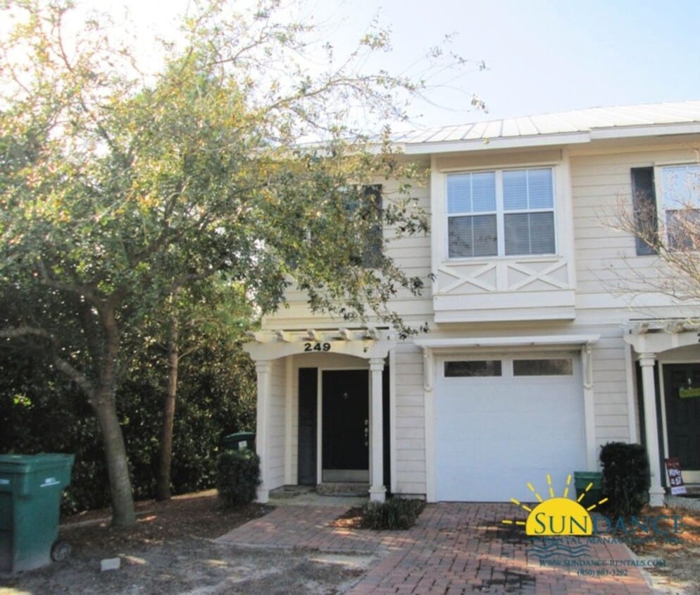 Foto principal - Lovely 3 Bedroom End-Unit Townhouse in Destin