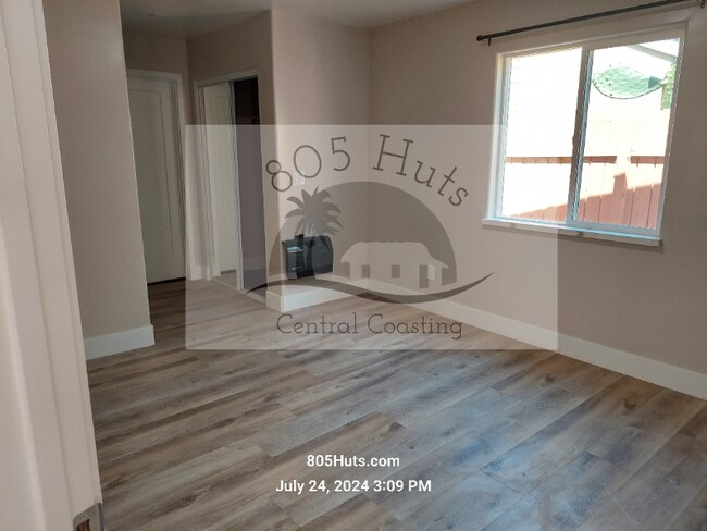 Building Photo - 1076 Rosewood Dr