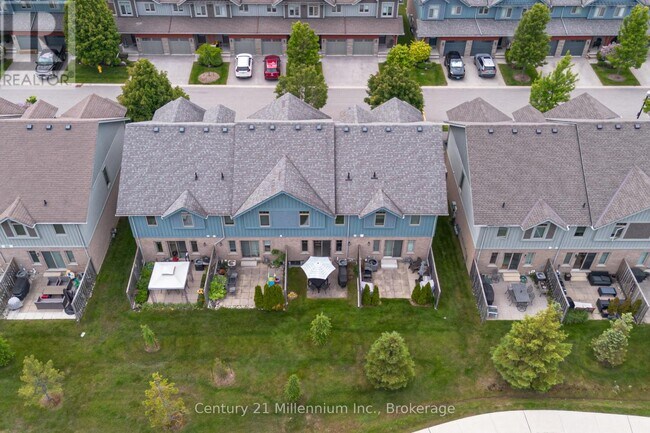 Photo du bâtiment - 37 Silver Glen Blvd