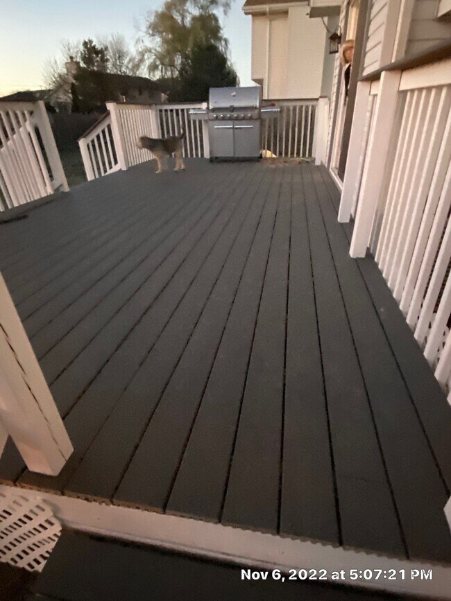 new deck - 1905 Winger Dr