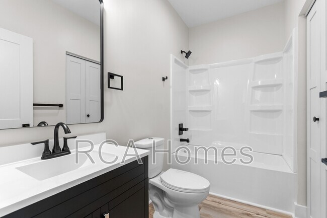 Foto del edificio - 3455 E 26th St