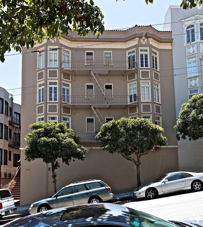 Building Photo - 2435 Union Street