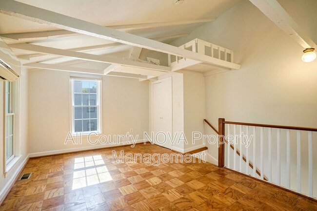 Building Photo - 1224 Prince St