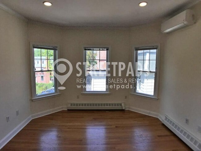 Building Photo - 3 bedroom in Cambridge MA 02138