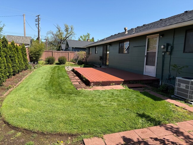 Foto del edificio - Well-kept house in desirable Thurston neighborhood!