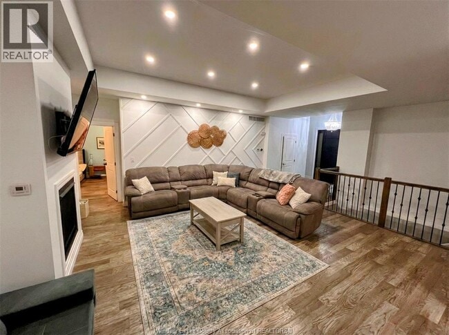 Photo du bâtiment - 155 Gloucester Dr