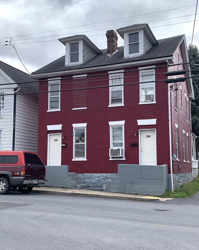 248 E McKinley St Unit 248 E McKinley, Chambersburg, PA 17201 Room