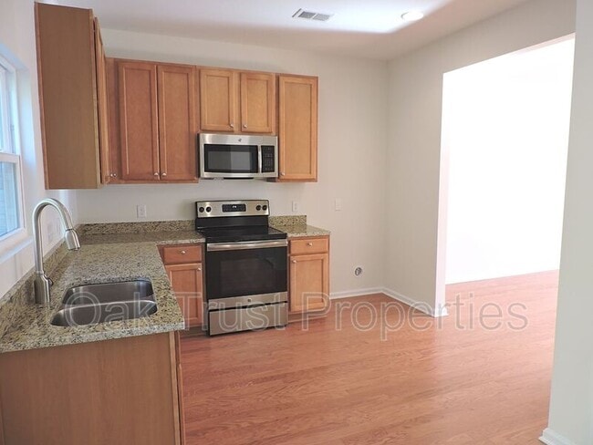 Building Photo - 9111 Parlor Dr
