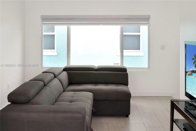 Foto del edificio - 94825 Overseas Hwy