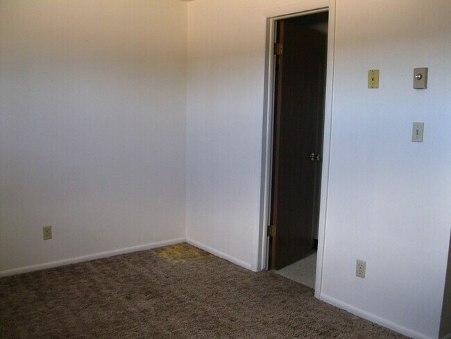 Building Photo - 250 S 1025 W