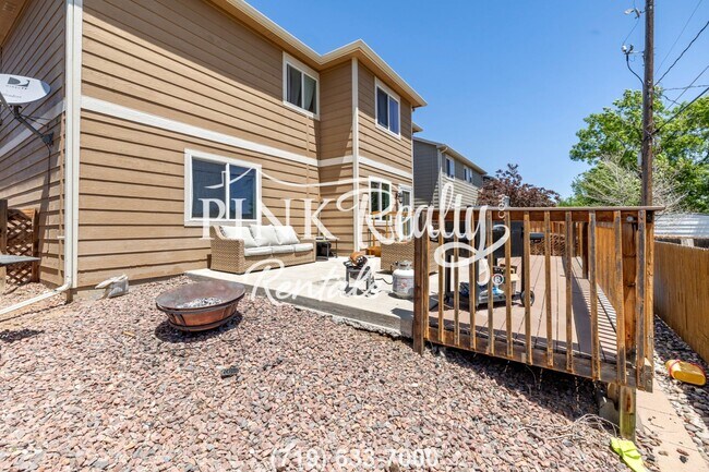 Building Photo - 4051 Silver Star Grove