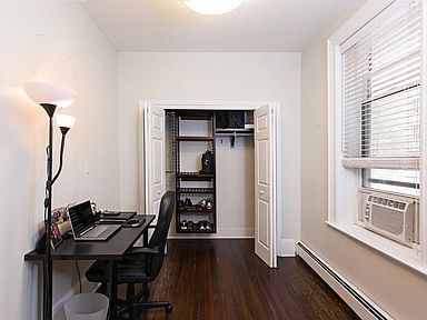 Building Photo - 622 Park Ave