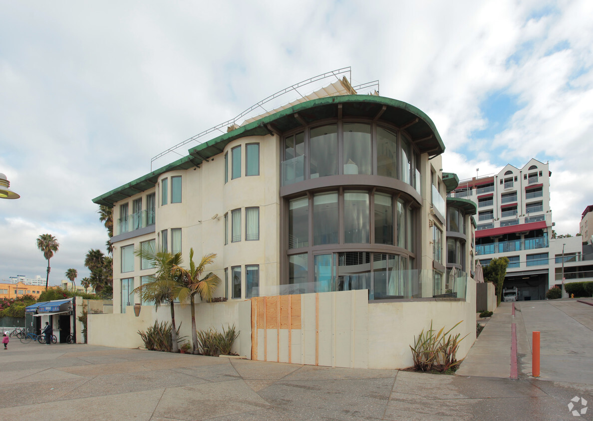 Building Photo - Marine Terrace Apartments