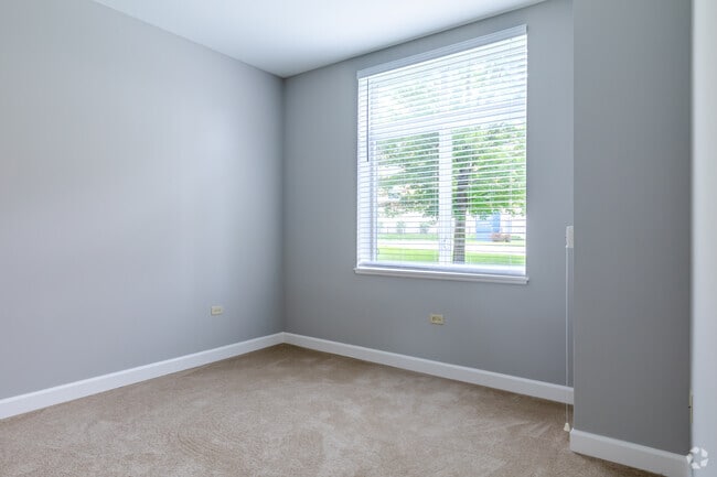 1BR 1BA - Bedroom - High Point Residence Chicago North West
