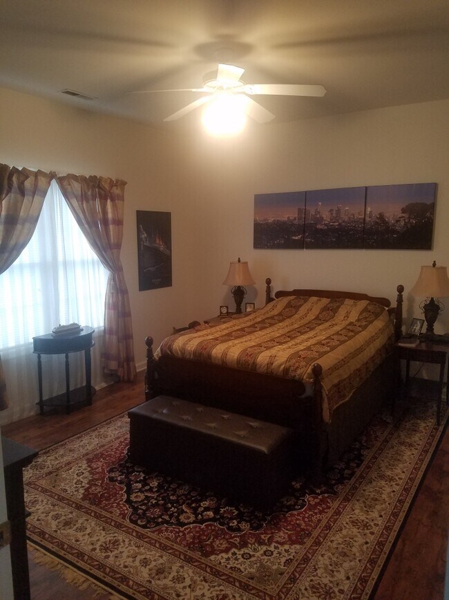 Foto del edificio - 1253 White Rock Ct