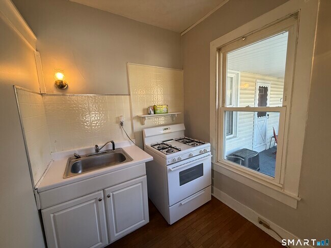 Foto del edificio - 55 Wetmore Ave