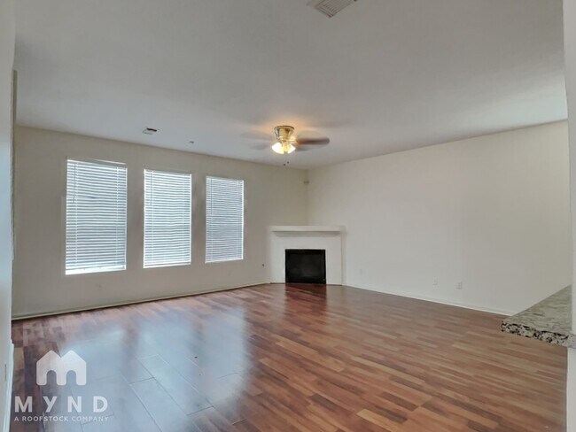 Foto del edificio - 19526 Dawn Canyon Rd
