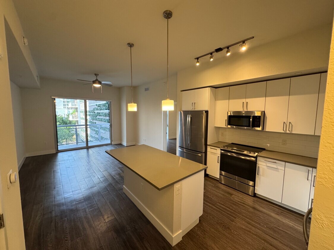 Foto principal - 520 NE 26th St