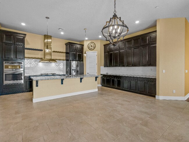 Foto del edificio - 325 Eagle Creek Ct