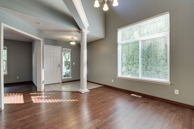Building Photo - Spacious 4BR / 3BA Home in Desirable Bethany Area