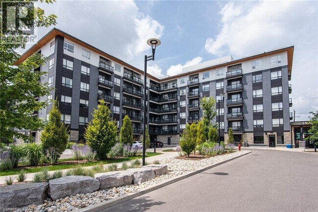 Building Photo - 251 Northfield Dr E