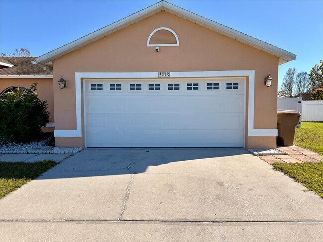 Foto del edificio - 5213 Heatherstone Ct