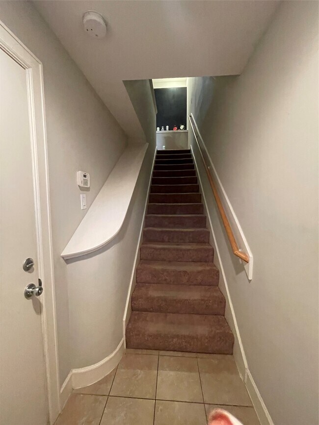 Building Photo - 7650 Springhill St