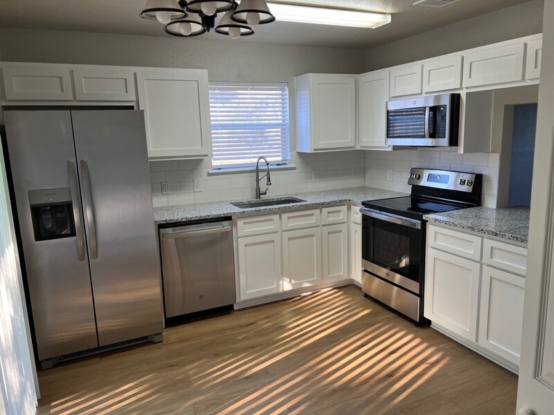 Foto principal - 2502 American Dr