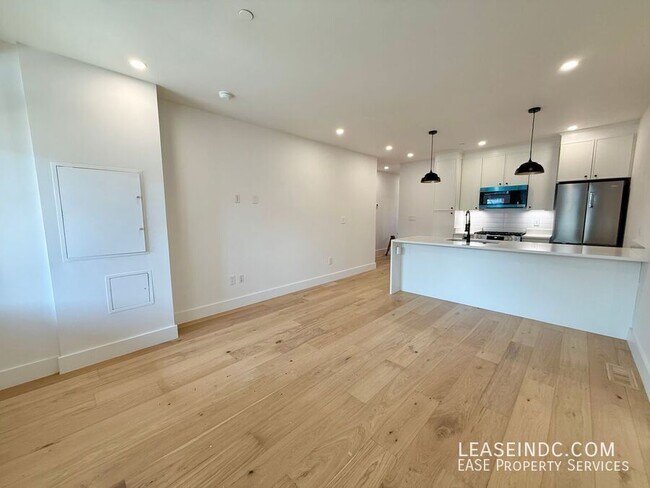 Foto del edificio - 1812 Independence Ave SE