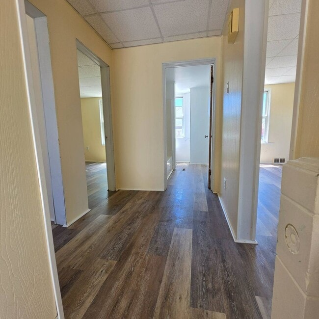 Building Photo - 1206 Albert St