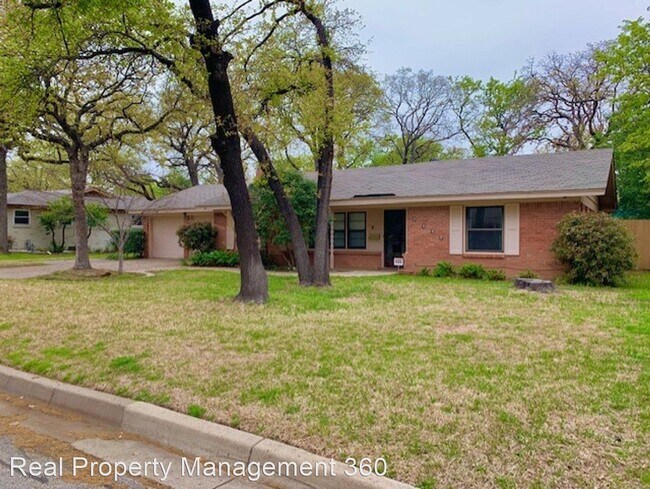 Building Photo - 3 br, 2 bath House - 7117 Robinhood ln