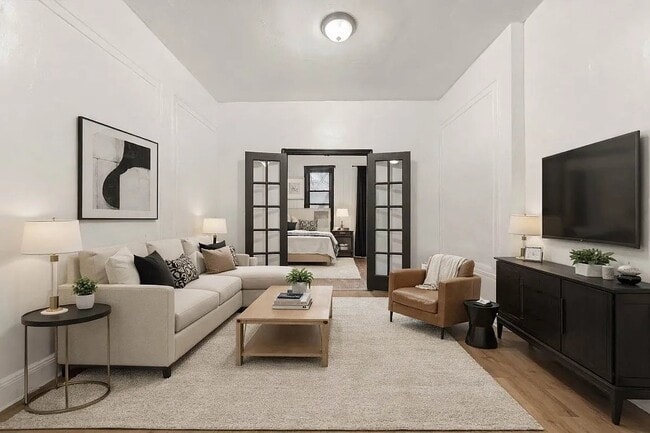 Building Photo - 518 E 83rd St