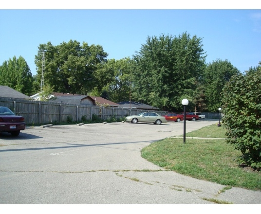 Building Photo - Eagle Trace Apartments