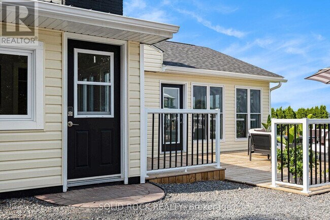 Photo du bâtiment - 1637 County Rd 2