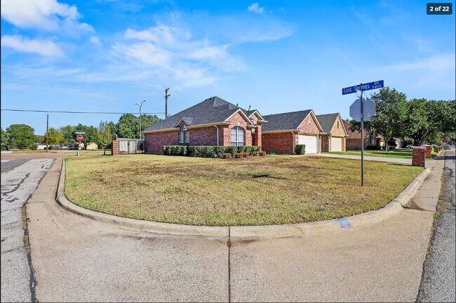 Foto del edificio - 2127 Ballycastle Dr