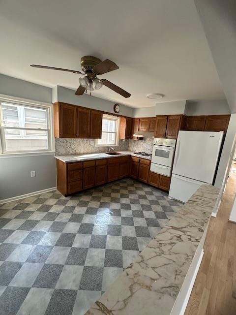 Foto del edificio - 158 W 18th St