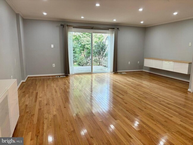 Building Photo - 784 Princeton Pl