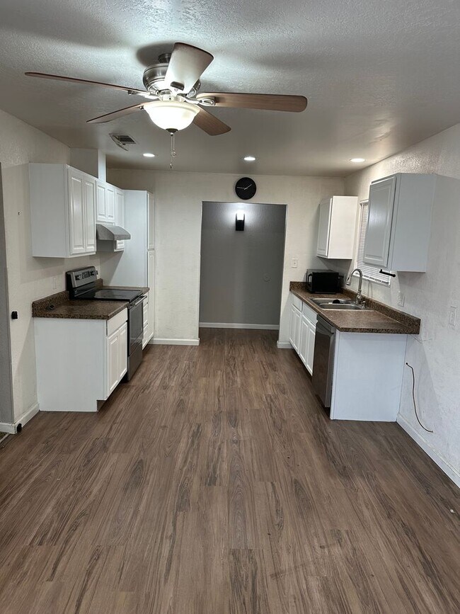 Foto del edificio - Home for rent