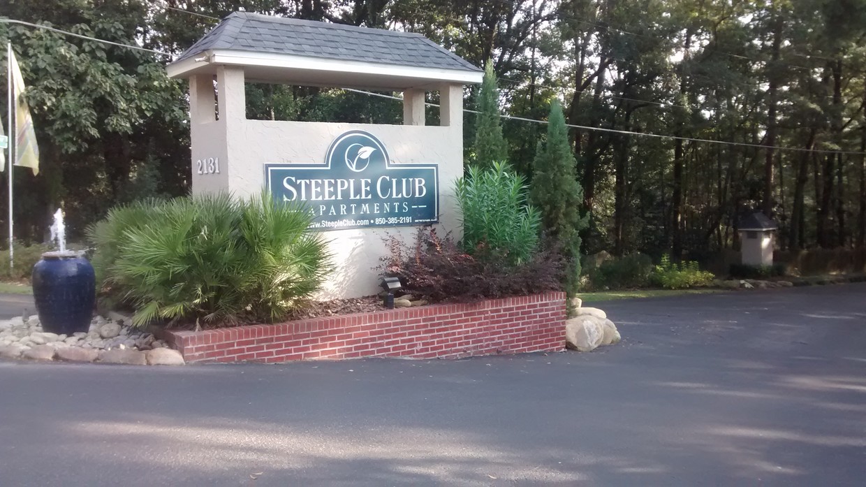¡Acércate y alquila tu apartamento hoy mismo! - Steeple Club Apartments