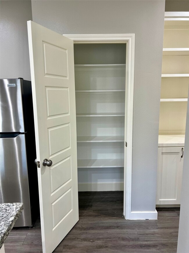 Building Photo - 9809 Leath St