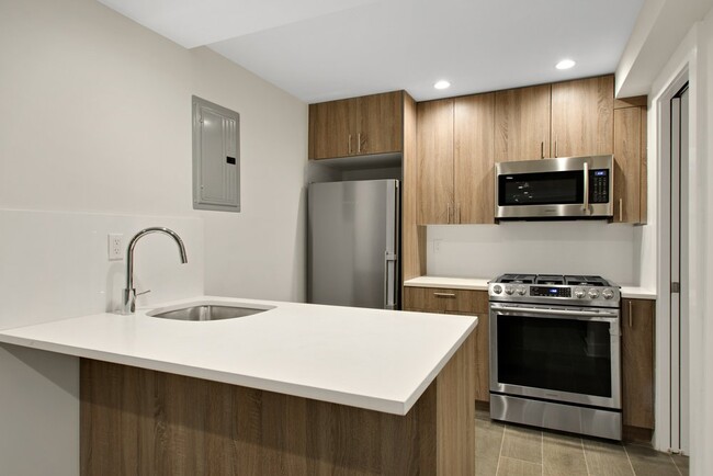 Building Photo - 414/416 East 84th Street