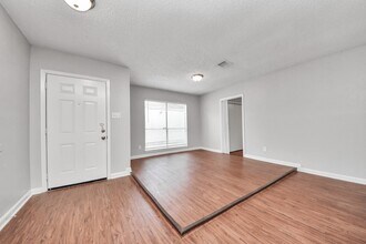Building Photo - 16714 Britford