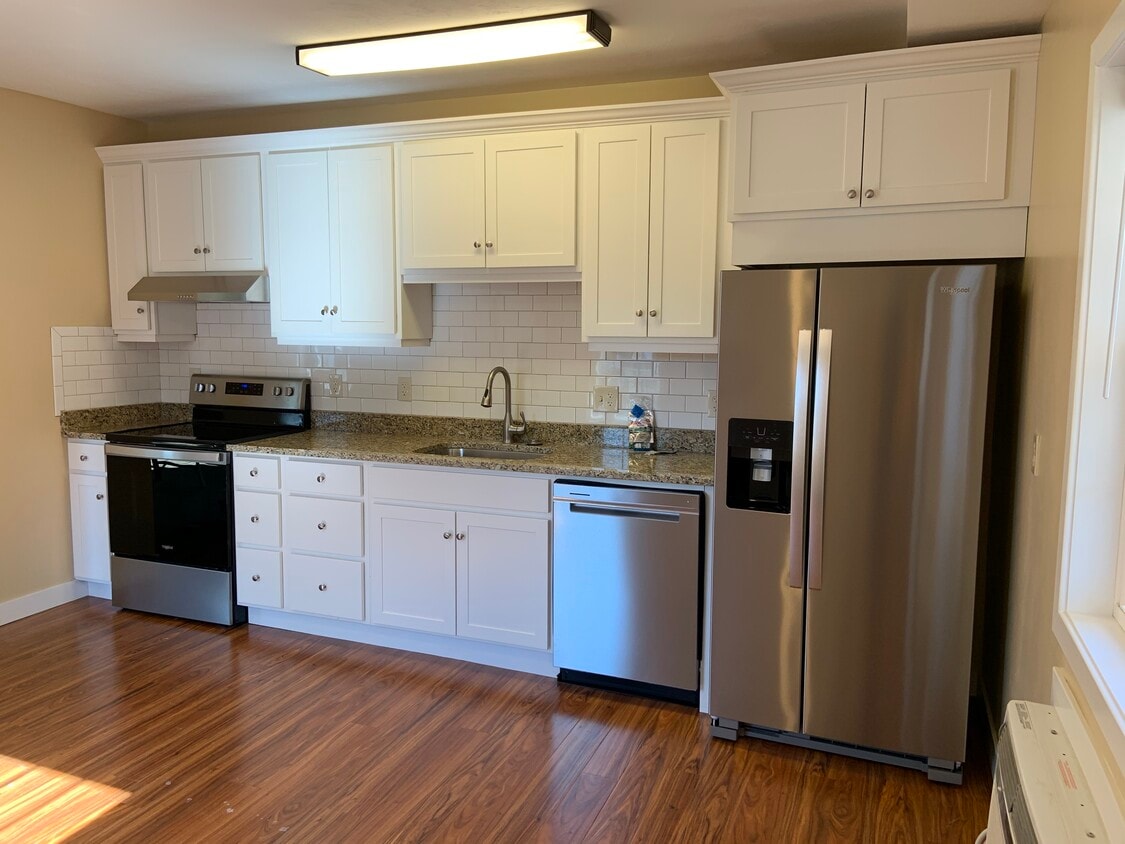 Primary Photo - 110 Ashburnham St